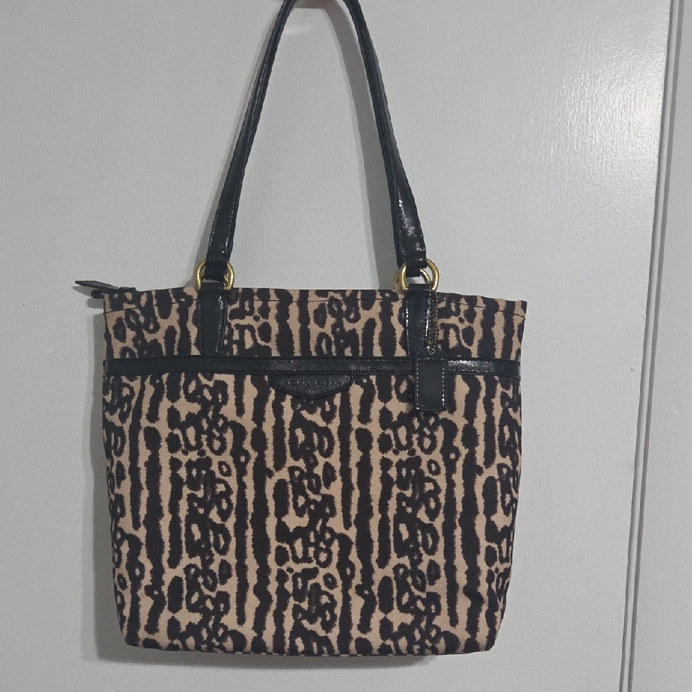 COACH OCELOT LEOPARD PATTERN TOTE - image 7